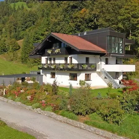 Level By Interhome *
